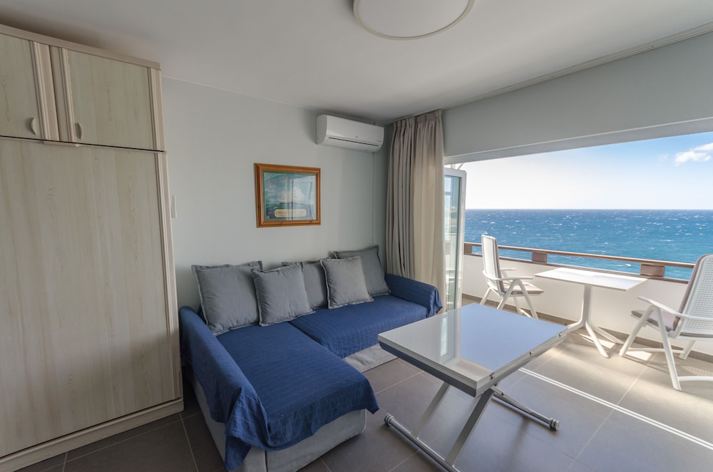 San Agustin Sea View Studio — 4-Star Luxury Hotel in San Agustin, Spain