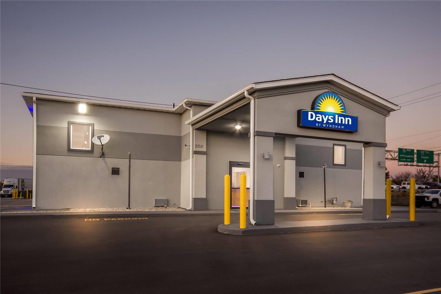Days Inn by Wyndham Indianapolis East Post Road - photo 9