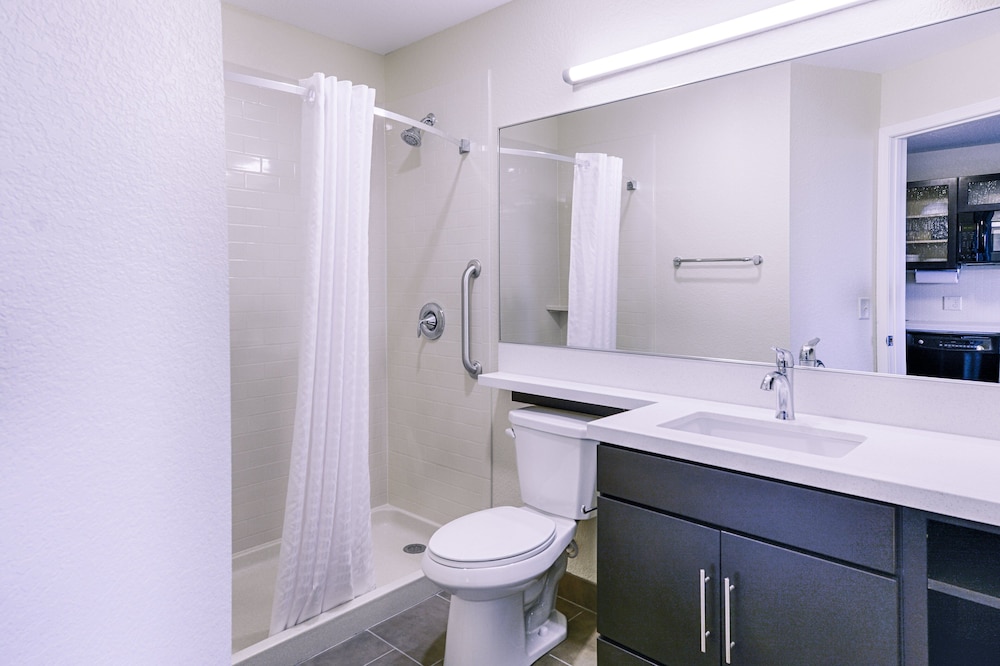 Candlewood Suites Lakeville I 35 by IHG - photo 17