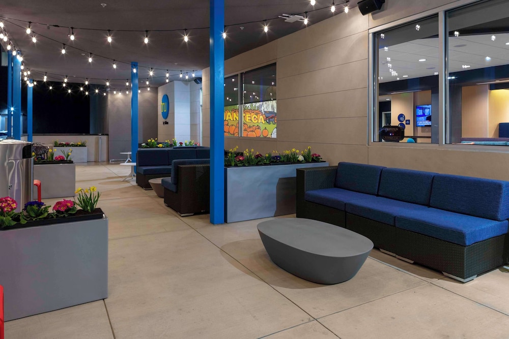 Tru by Hilton Manteca - photo 20