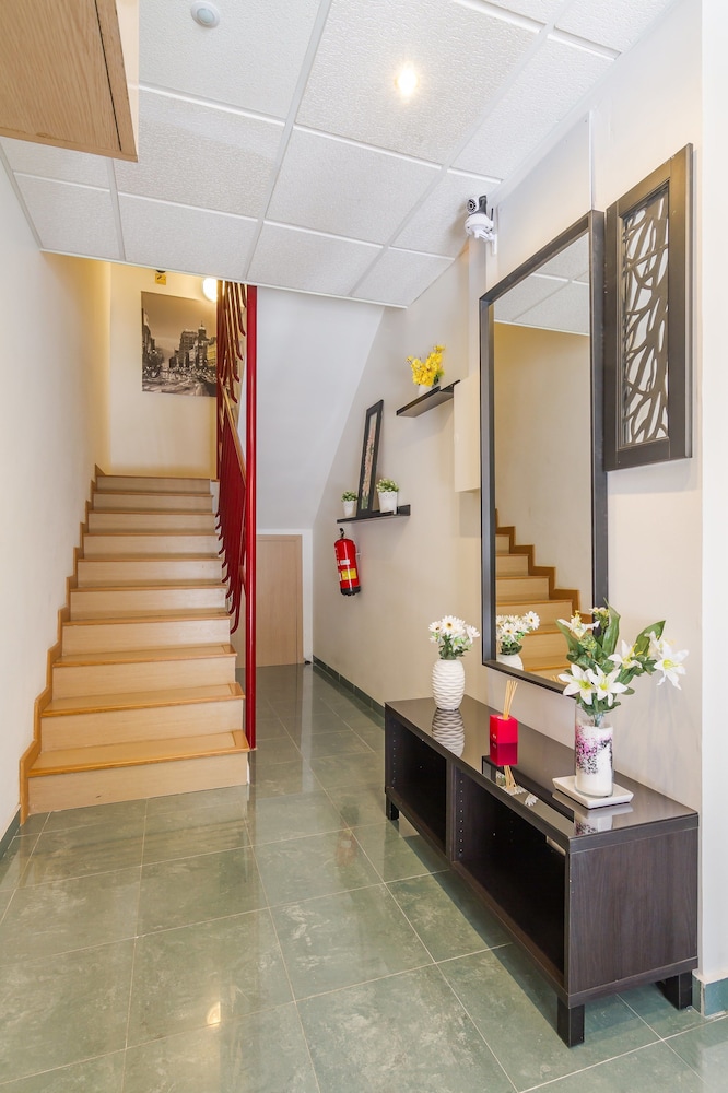 AYZ Javier Cabrini Auto check in property Hortaleza Madrid