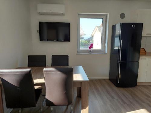 Apartment house Petra — 4-Star Luxury Hotel in Cerklje Na Gorenjskem, Slovenia