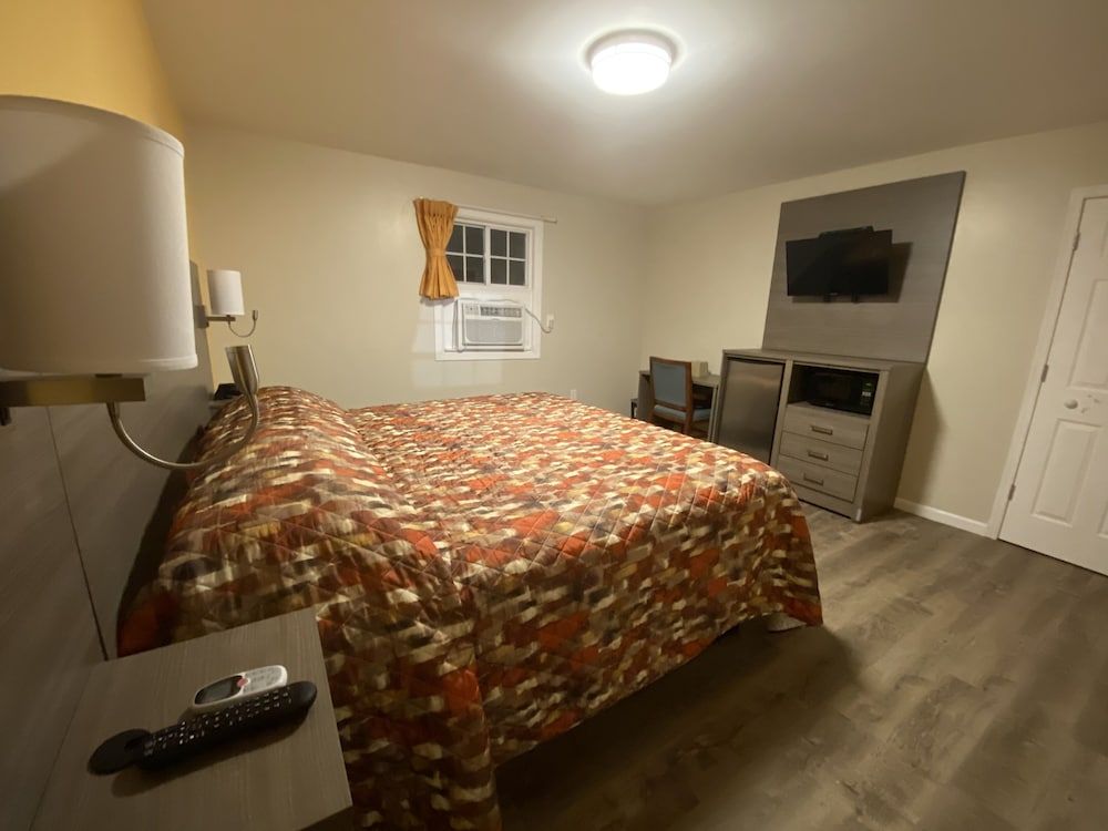 Sleepy Hollow Motel - photo 15