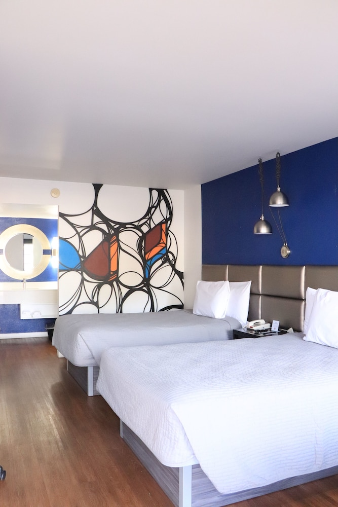 University Inn - carbon neutral hotel in Tucson