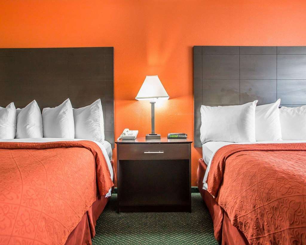 Quality Inn Morton at I 74 - photo 18