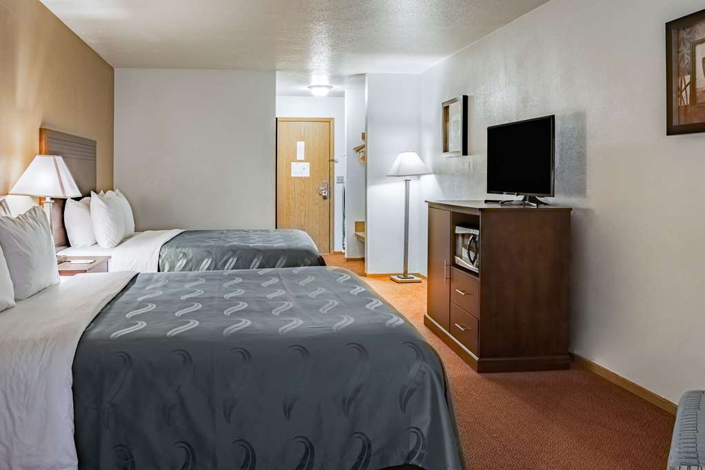 Quality Inn & Suites Vancouver North - photo 22