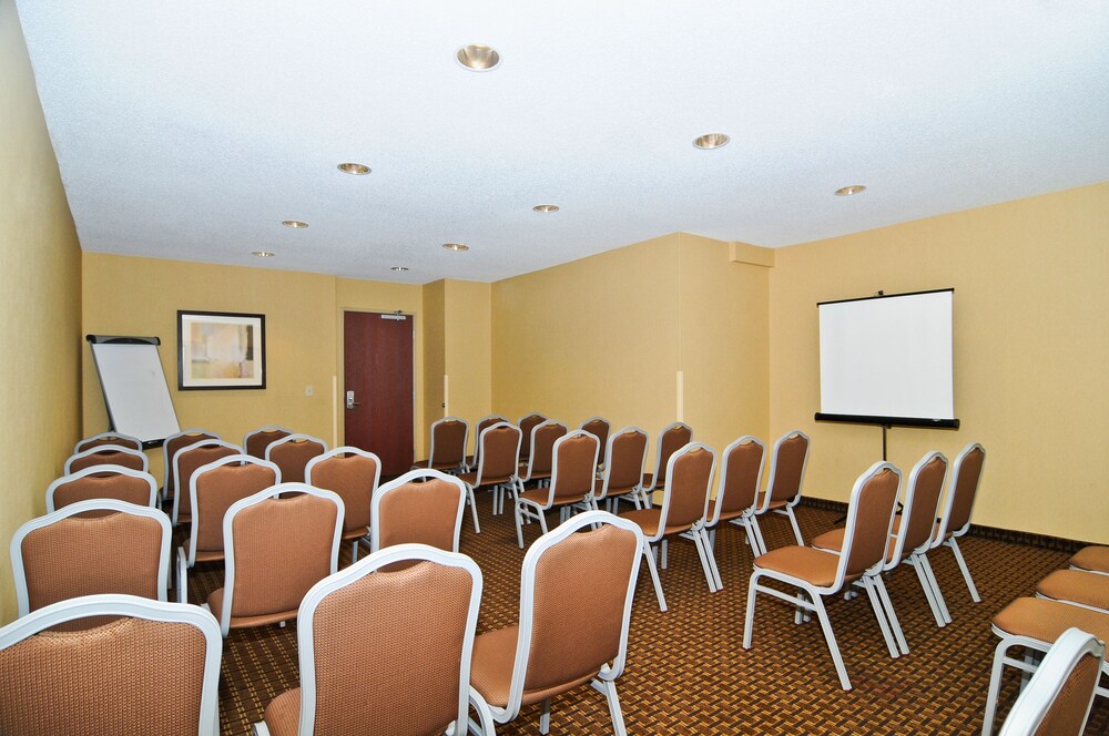 Sleep Inn & Suites Near Joint Base Andrews Washington Area - photo 50