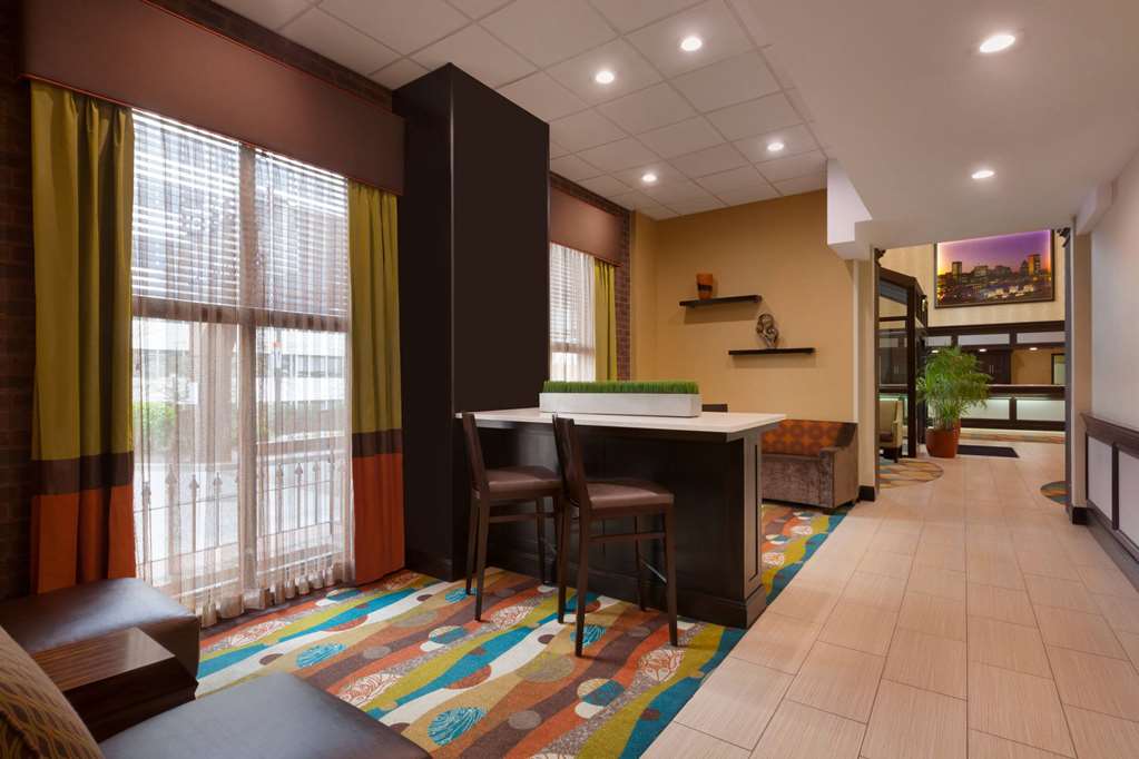 Days Inn by Wyndham Baltimore Inner Harbor - photo 8