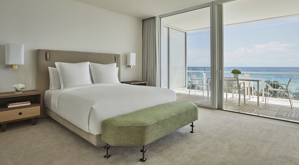 Four Seasons Hotel at The Surf Club - photo 29