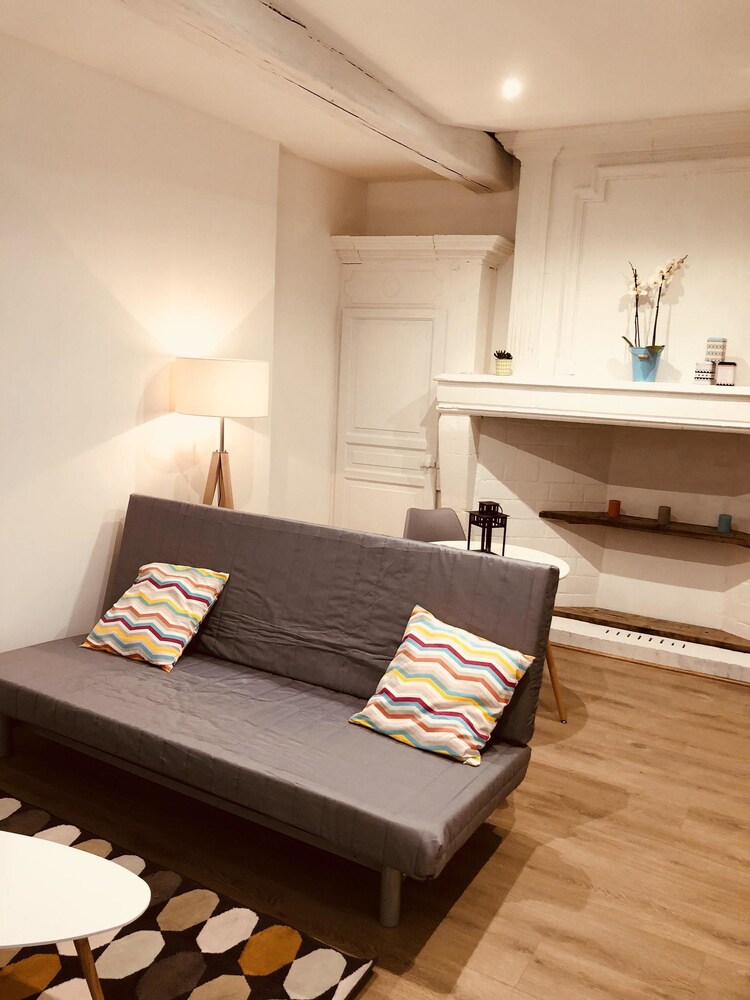 Studio Rue du Cloitre — 4-Star Luxury Hotel in Arles, France