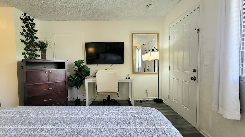 Sunny Palms Inn - photo 11