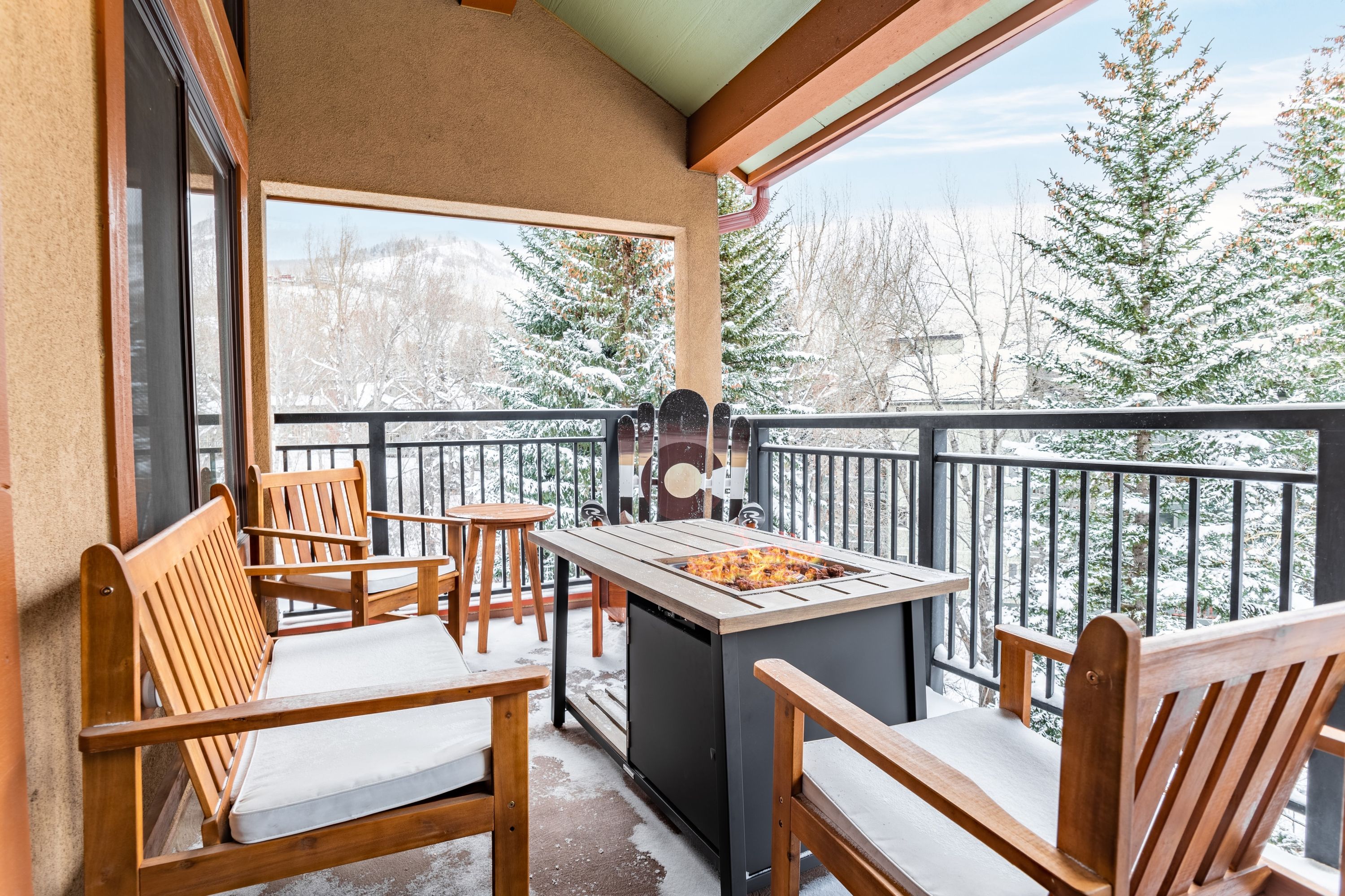 Cloud 9 by Avantstay Located at the Base of Vail Ski Resort w Community Pool & Hot Tub - photo 21