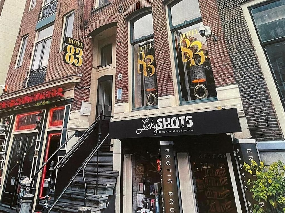 Hotel 83 - carbon neutral hotel in Amsterdam