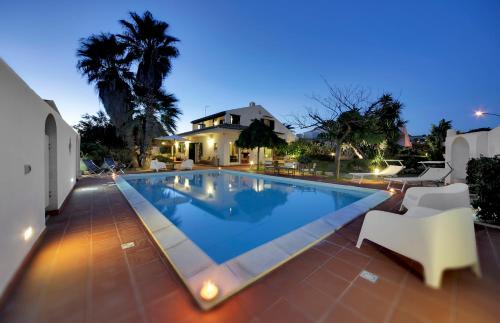 Villa Palma — 4-Star Luxury Hotel in Marina Di Ragusa, Italy