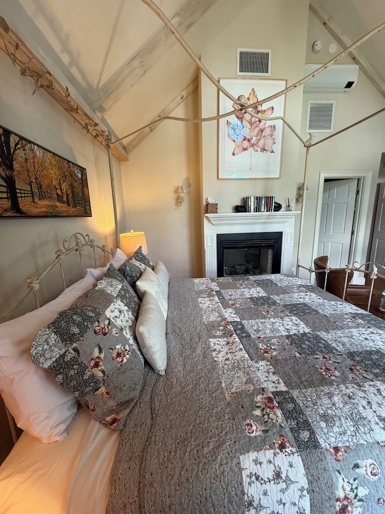 Four Columns Inn - photo 22