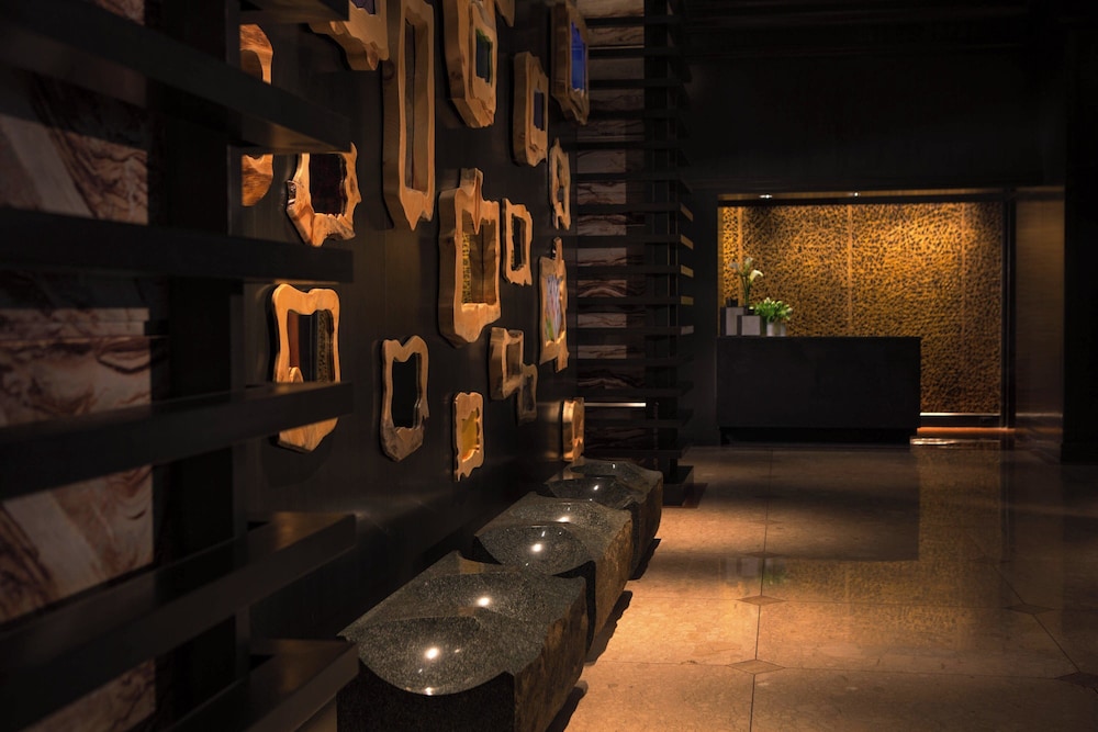 Renaissance Austin Hotel - photo 4