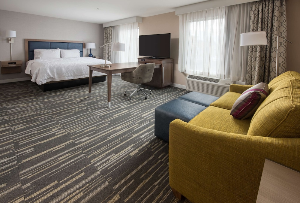 Hampton Inn & Suites Seattle Redmond - photo 20