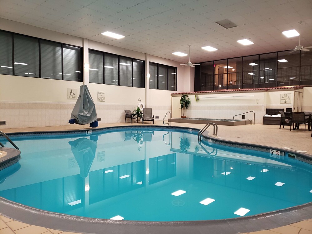Best Western Wichita North Hotel and Suites - photo 39