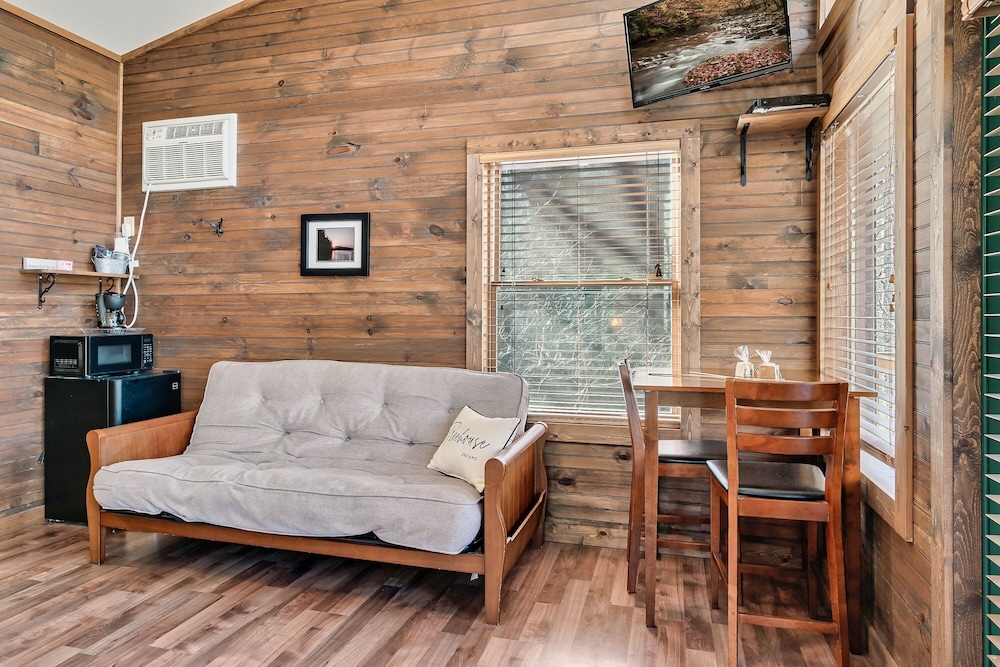 Rivers Edge Treehouses - photo 13