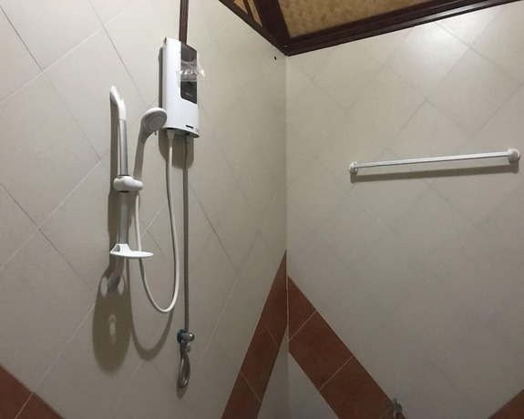 Matharak Resort Kaeng Hin Poeng — hotel in Na Di