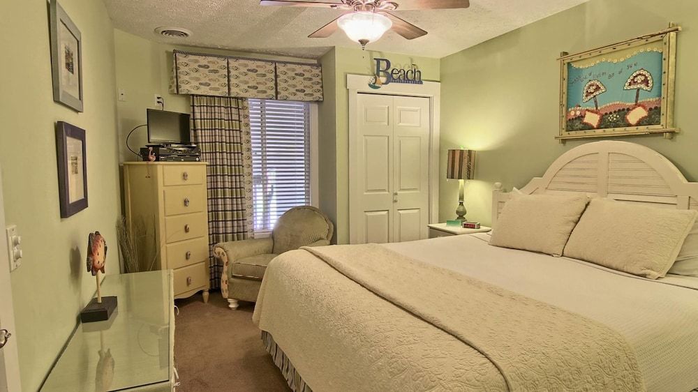 Pointes North Inn - photo 13