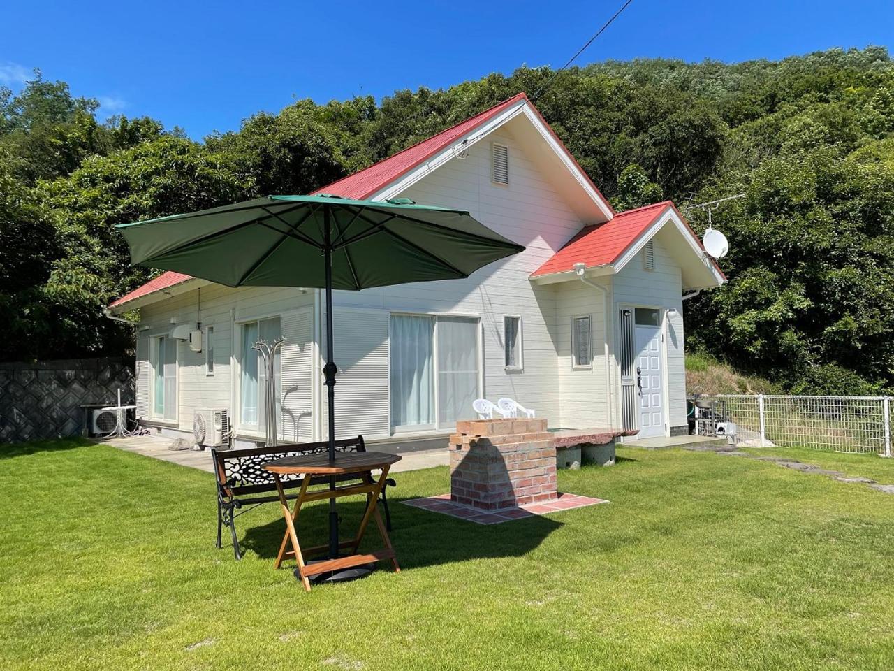 Holiday Villa 旅生 — 4-Star Luxury Hotel in Tonosho, Japan