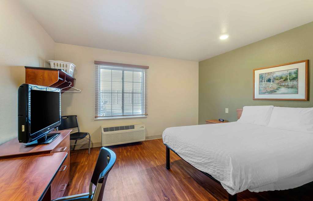 Extended Stay America Select Suites Cleveland Mentor - photo 8