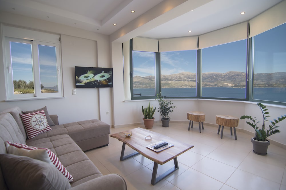 Loggos view apartments — 4-Star Luxury Hotel in Kefalonia, Greece