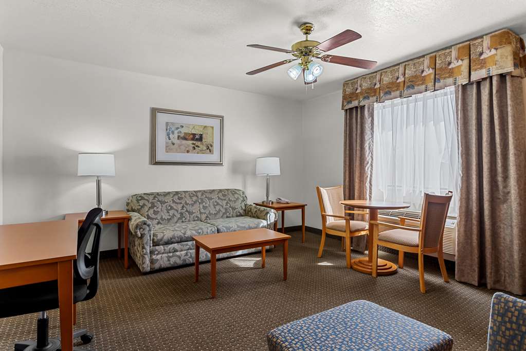 Best Western Socorro Hotel & Suites - photo 18