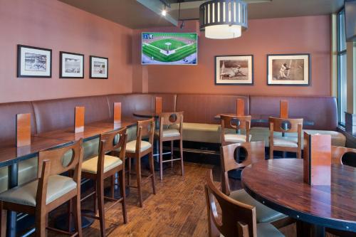 Silver Cloud Hotel Seattle Stadium - photo 6