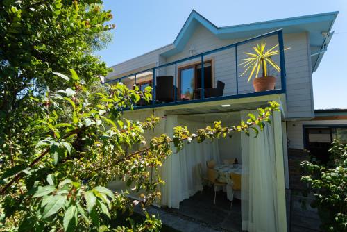 Chiloeislife - last minute hotel in Castro