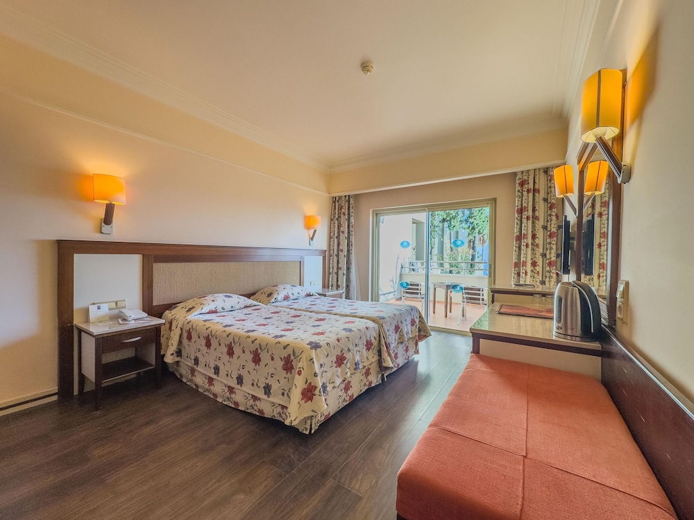 Club Melas Privé — 5-Star Luxury Hotel in Manavgat, Turkey