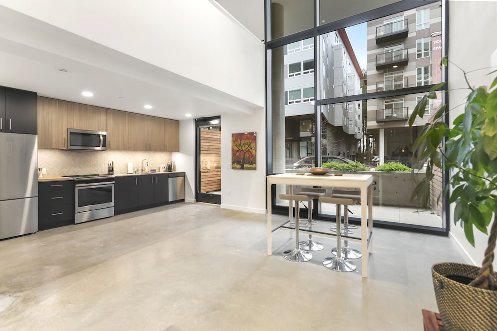 Urban Loft in Redmond Core - featured photo