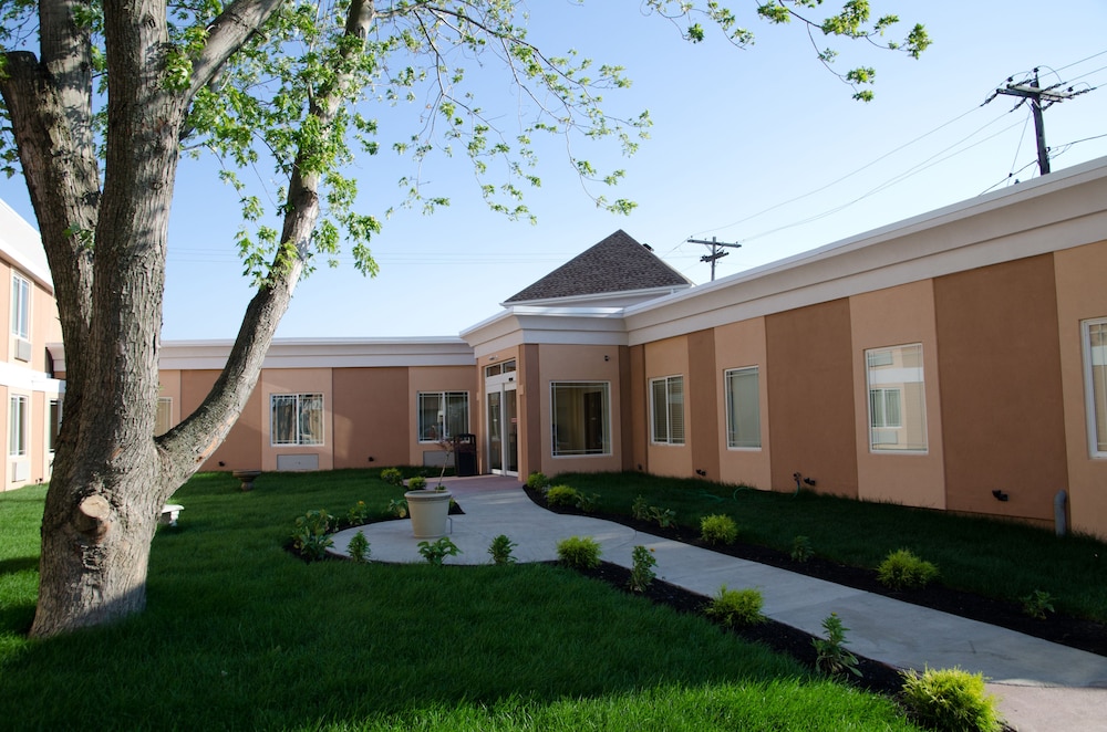 AAshram Hotel by Niagara River - photo 24