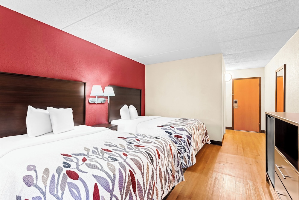 Red Roof Inn Cortland - photo 8