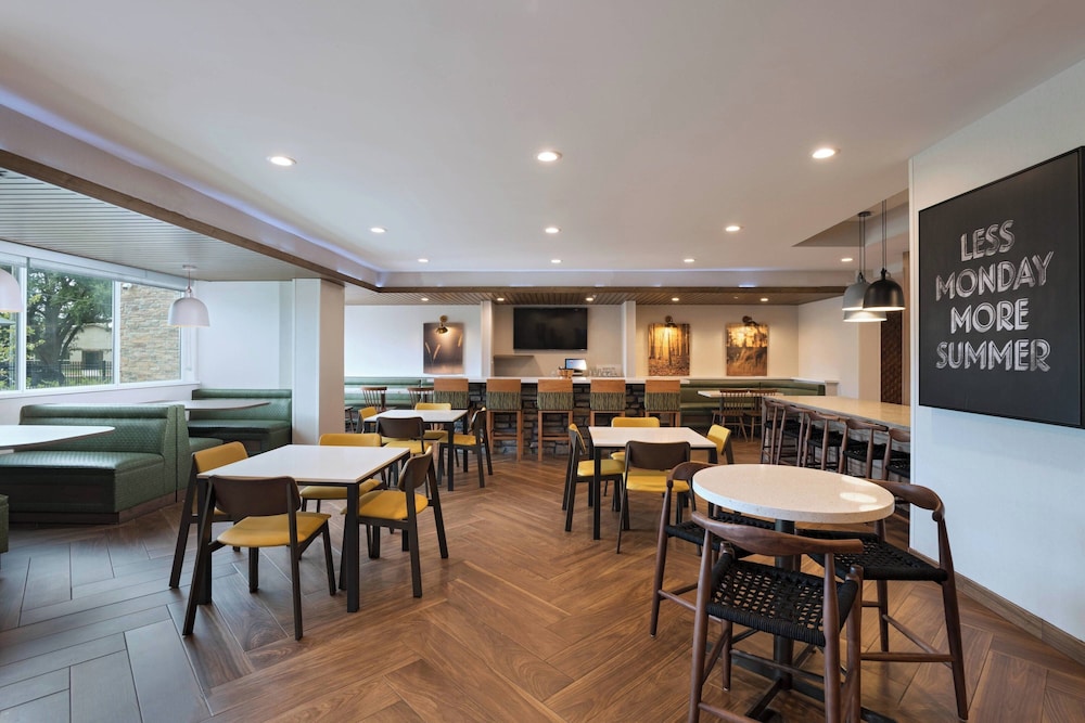 Fairfield Inn & Suites by Marriott Houston Missour - photo 17
