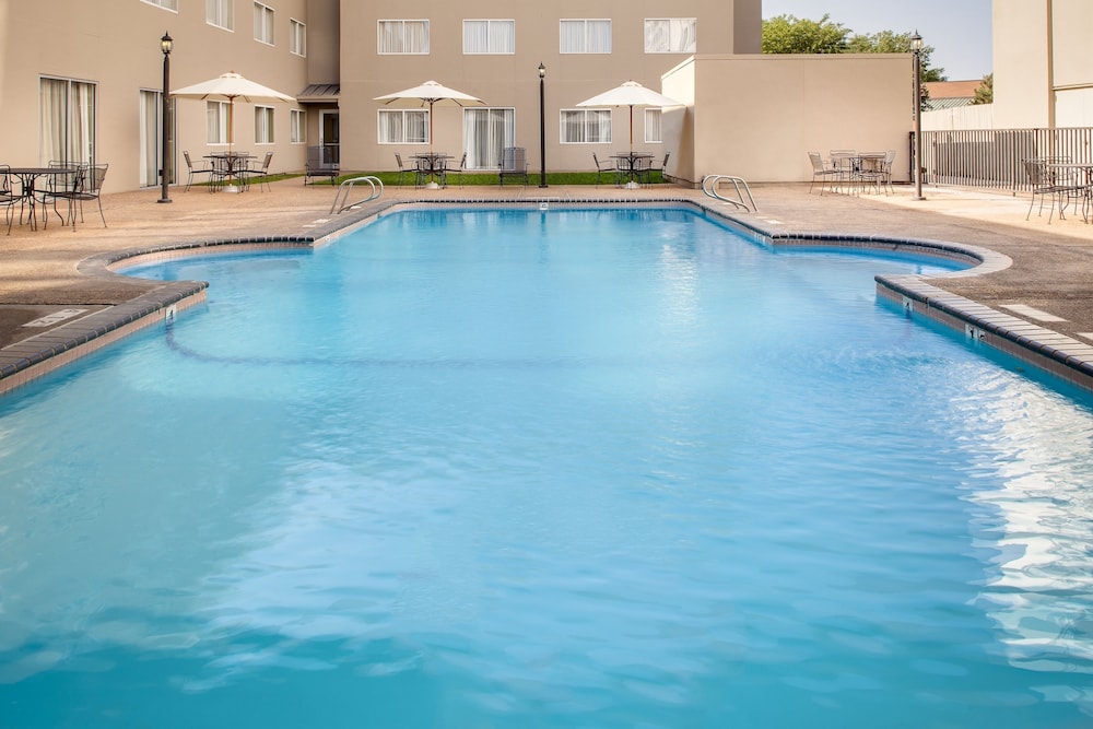 Holiday Inn & Suites Overland Park West by IHG - photo 22