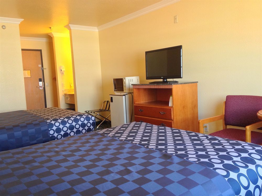 Hotel Fontana CA - photo 19