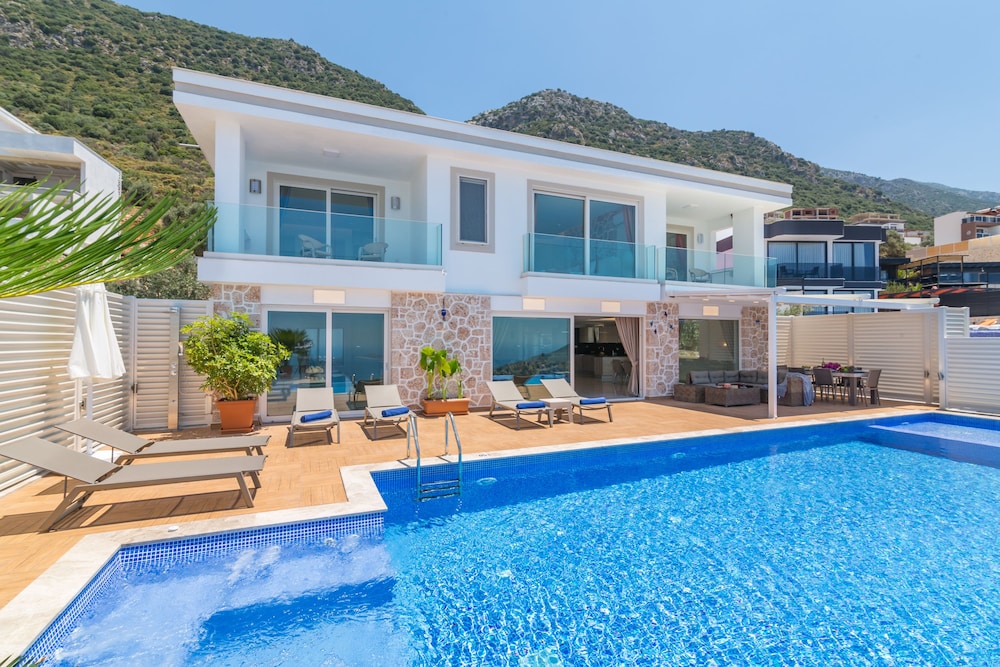 Villa La Mer — 4-Star Luxury Hotel in Kas, Turkey