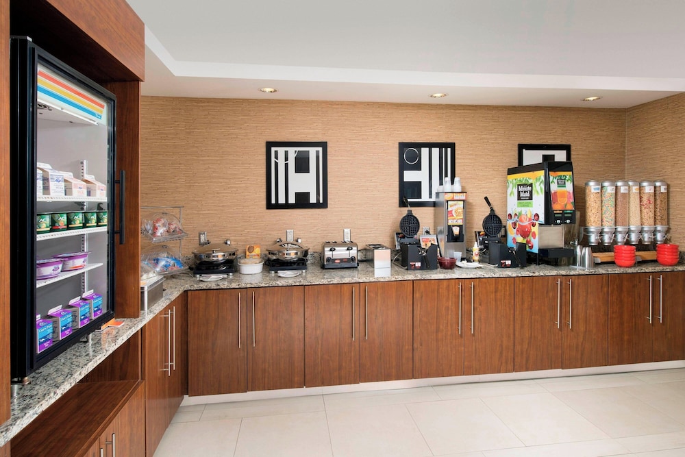 Towneplace Suites Eagle Pass - photo 25