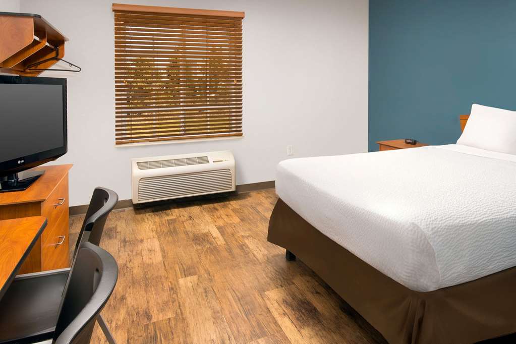 WoodSpring Suites Allentown Bethlehem - photo 8