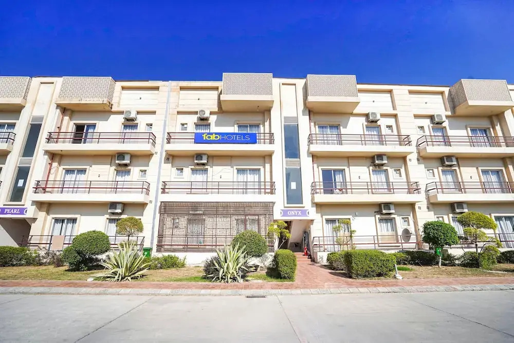 Fabhotel Vraj Inn - last minute hotel in Mathura