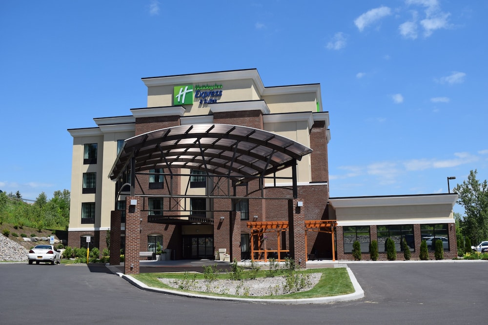 Holiday Inn Express & Suites Geneva Finger Lakes by IHG - photo 62