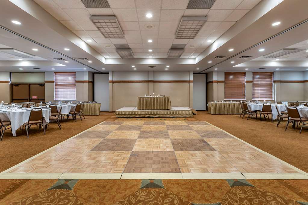 Comfort Inn Okemos East Lansing - photo 27