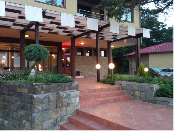 Park Hotel Stratesh — hotel in Lovech