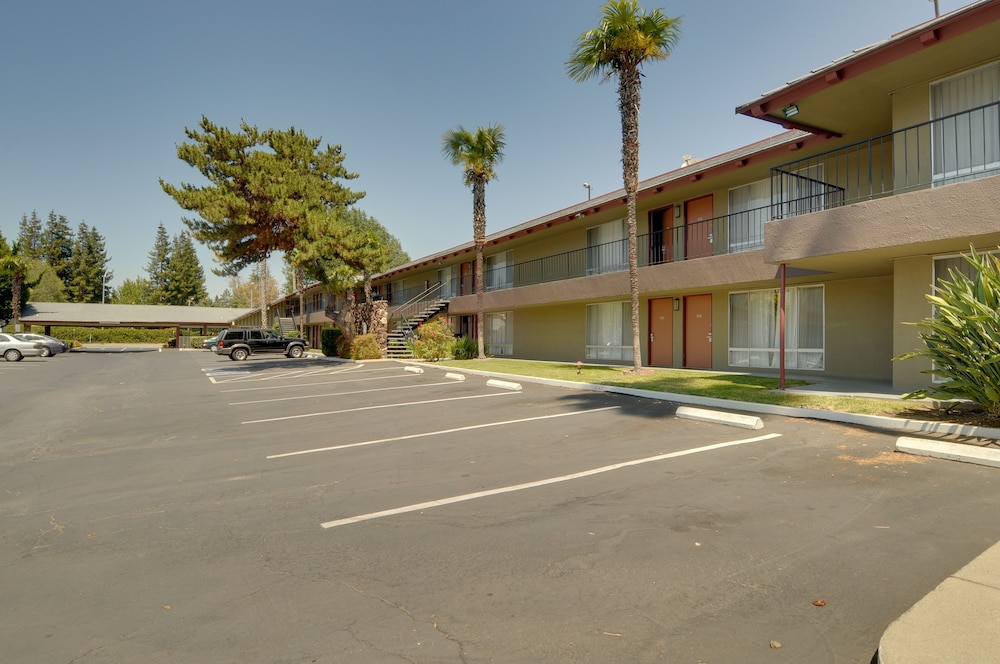 Vagabond Inn Sunnyvale - photo 26