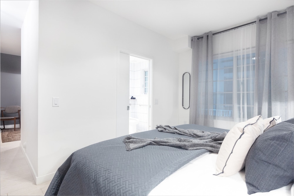 Jurny Park Ave Miami Beach - photo 14