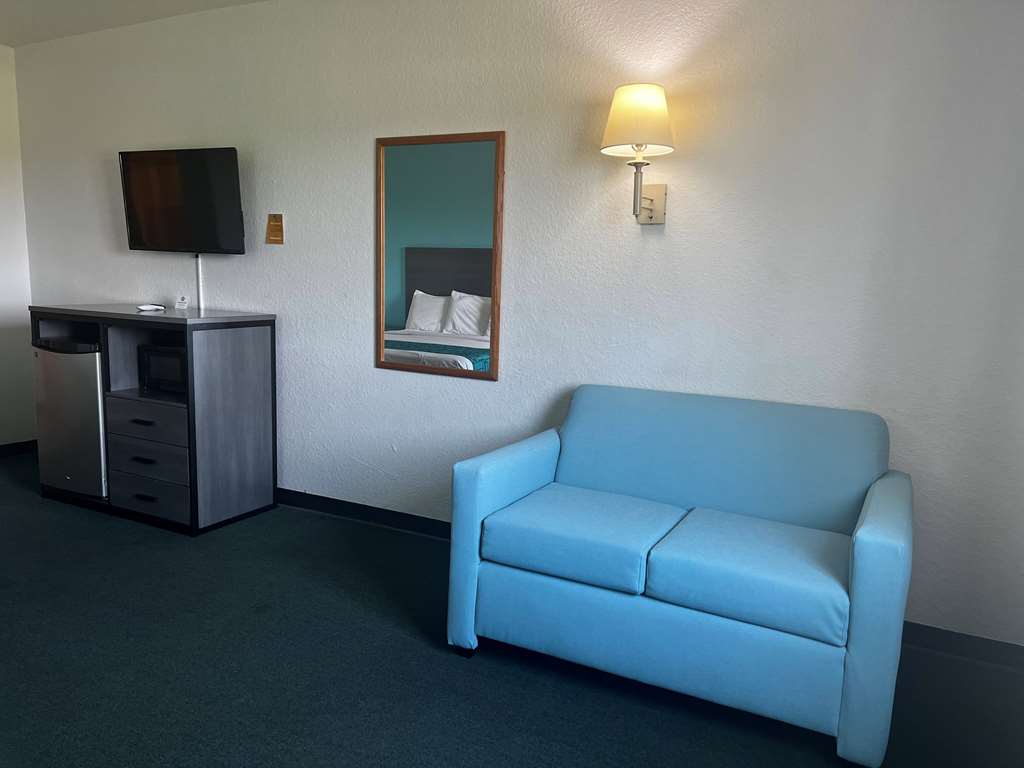 Howard Johnson by Wyndham Galveston - photo 20