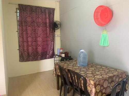 Tina Homestay Budget — Ketereh — photo 4