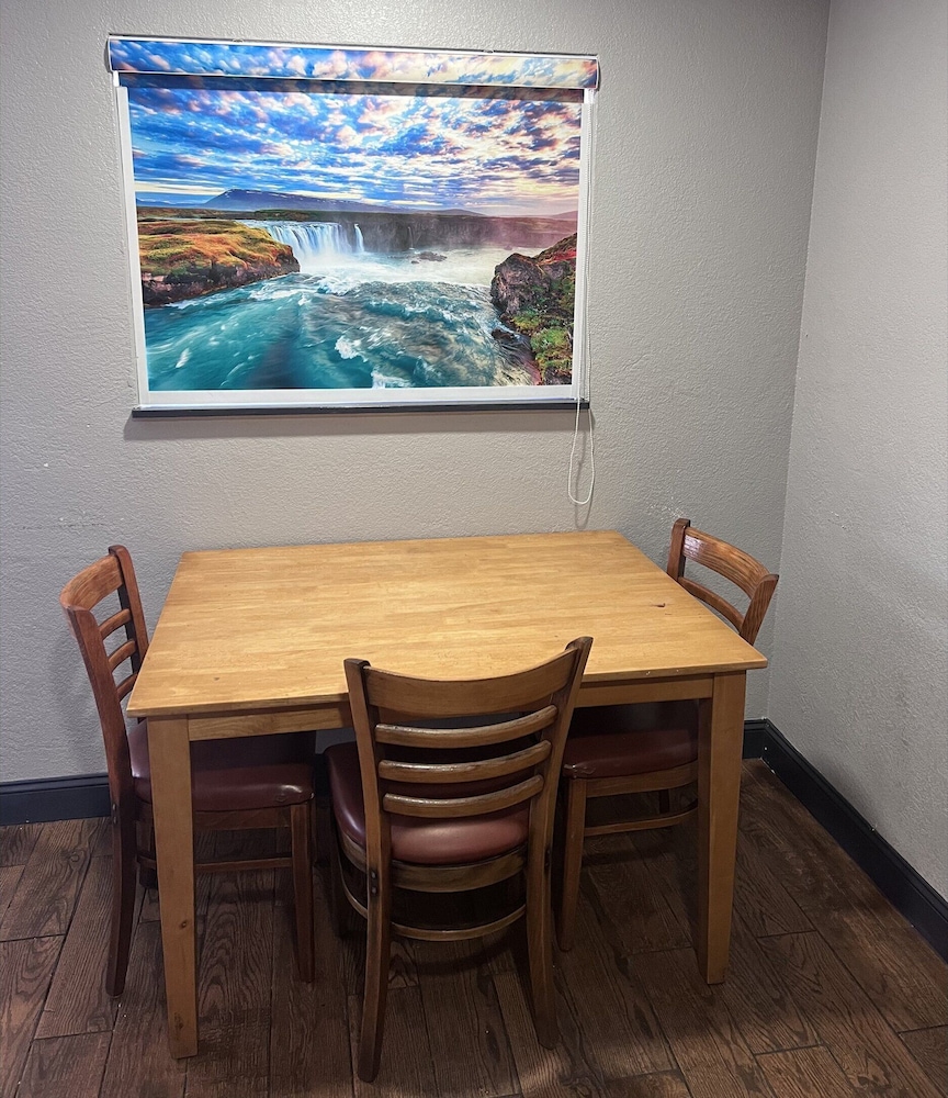 Anchorage Inn Lakeport - photo 3